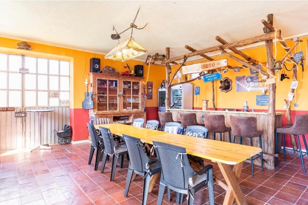 Moto Pareto B&B المظهر الخارجي الصورة